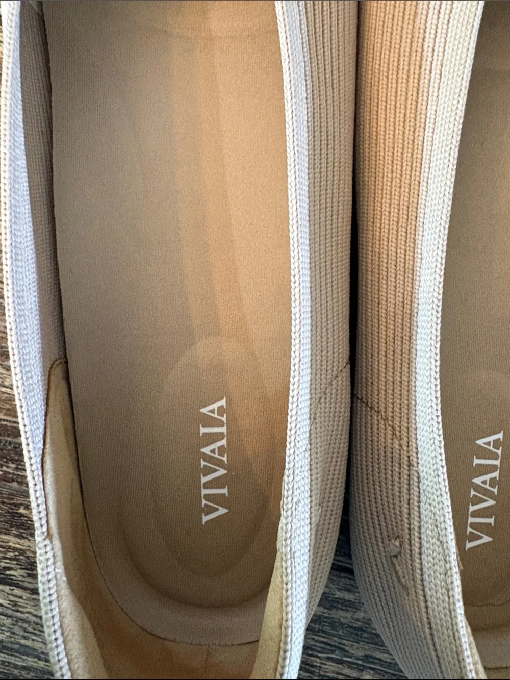 VIVAIA Margot 2.0 Square-Toe V-Cut Flats Almond 8.5 - Picture 7 of 9